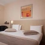 Continental Hotel 3*