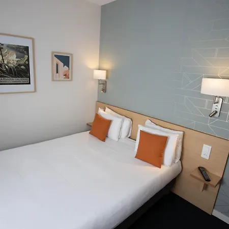 Continental Hotel 3*