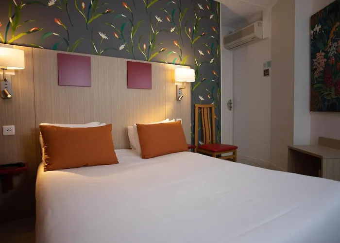 מלון Continental 3*