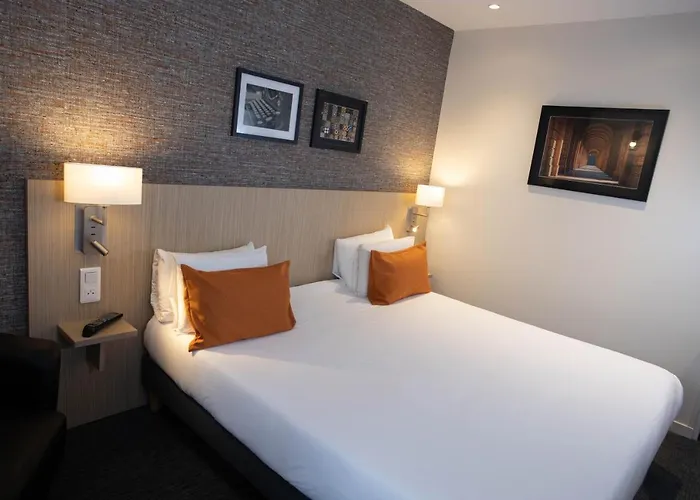 Continental 3* Angers