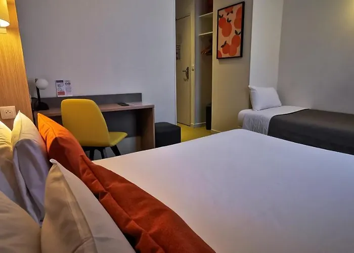 מלון Continental 3*