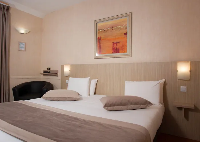 Continental Hotel 3*