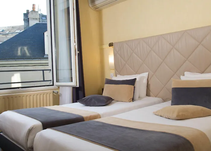 Continental Hotel 3*