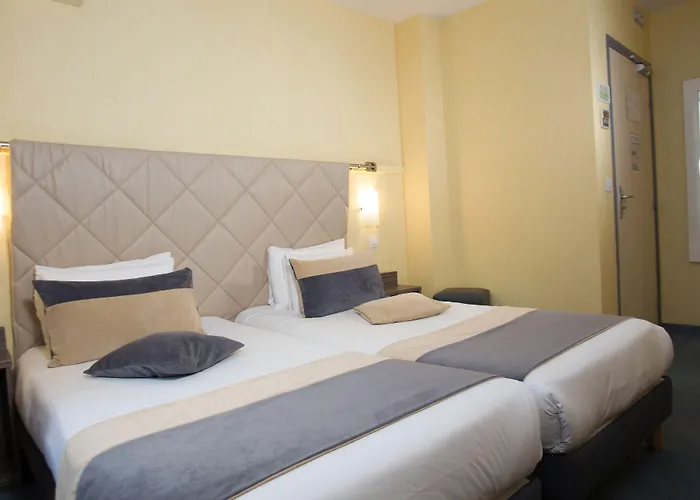 Continental Hotel 3*