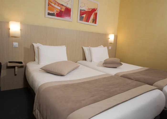 Continental Hotel 3*