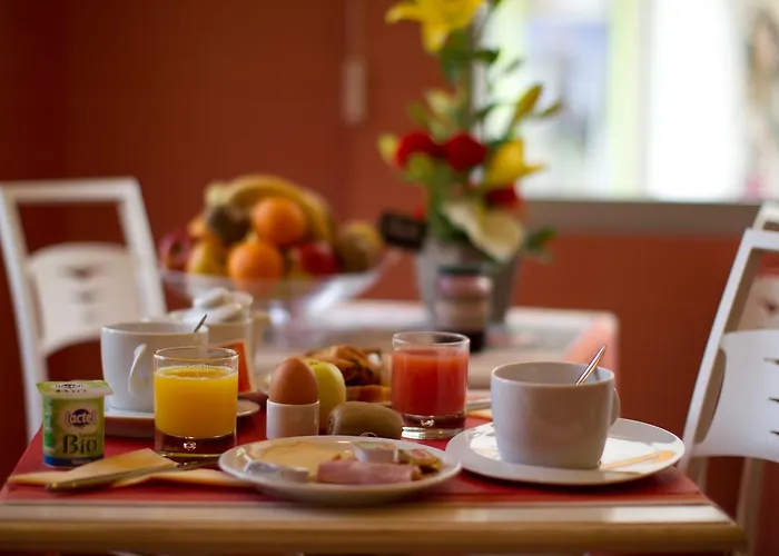 מלון Continental 3*