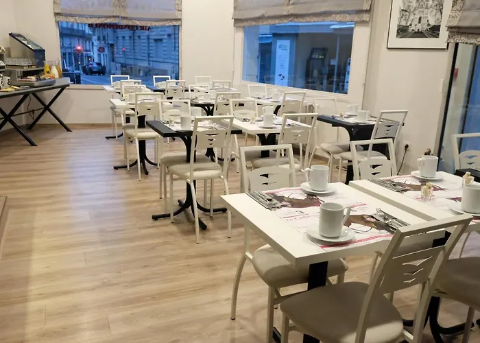 Continental מלון